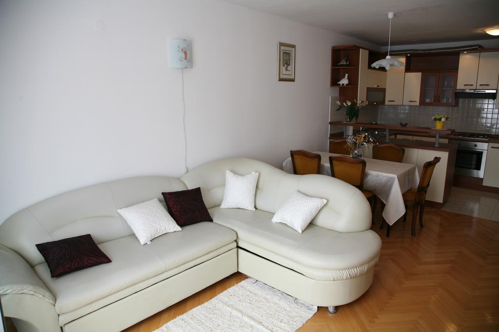 Apartment Dg With Parking Garage Сплит Экстерьер фото